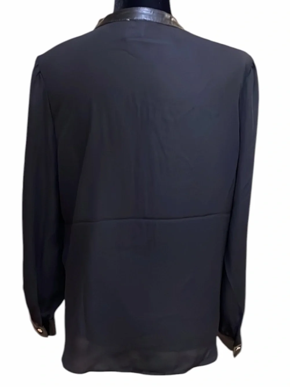 Anne Klein Career Long Sleeve Split V-Neck Top Leatherette Trim - Picture 3 of 7